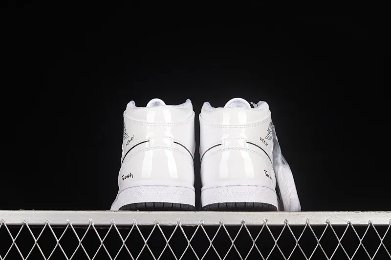 All Categories Air Jordan Jordan Series Basketball Shoes Air Jordan 1 Mid Air Jordan 1 Mid GS "Schematic" AJ1 Joe 1 White Graffiti Zhongbang Basketball Shoes DQ1864-100
